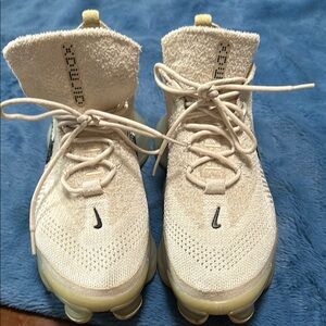 Nike Beige Knit Lace-Up Sneakers